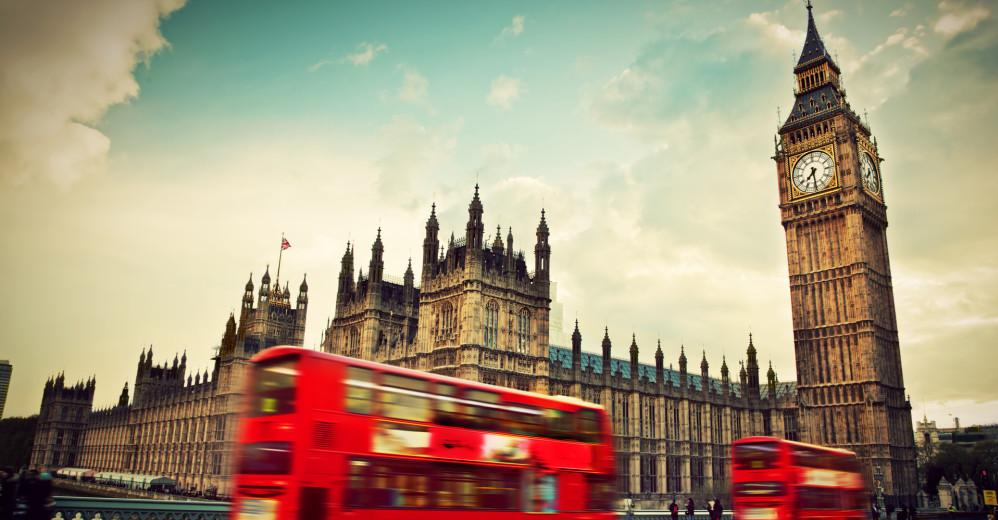 未来时光受英国旅游局及德比郡市政府邀请，前往英国伦敦及德比郡考察当地特色高端旅游资源和项目